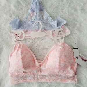 🩵JESSICA SIMPSON BRAND NEW 3 PIECE SET BRALETTE WITH FLIRTY THONGS SIZE L